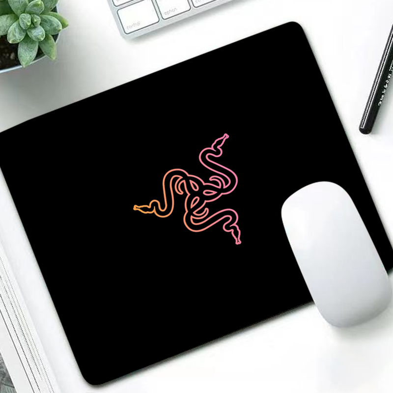 Pc Gaming Notebook - Razer Luxury Mouse Pad Anime Gamer