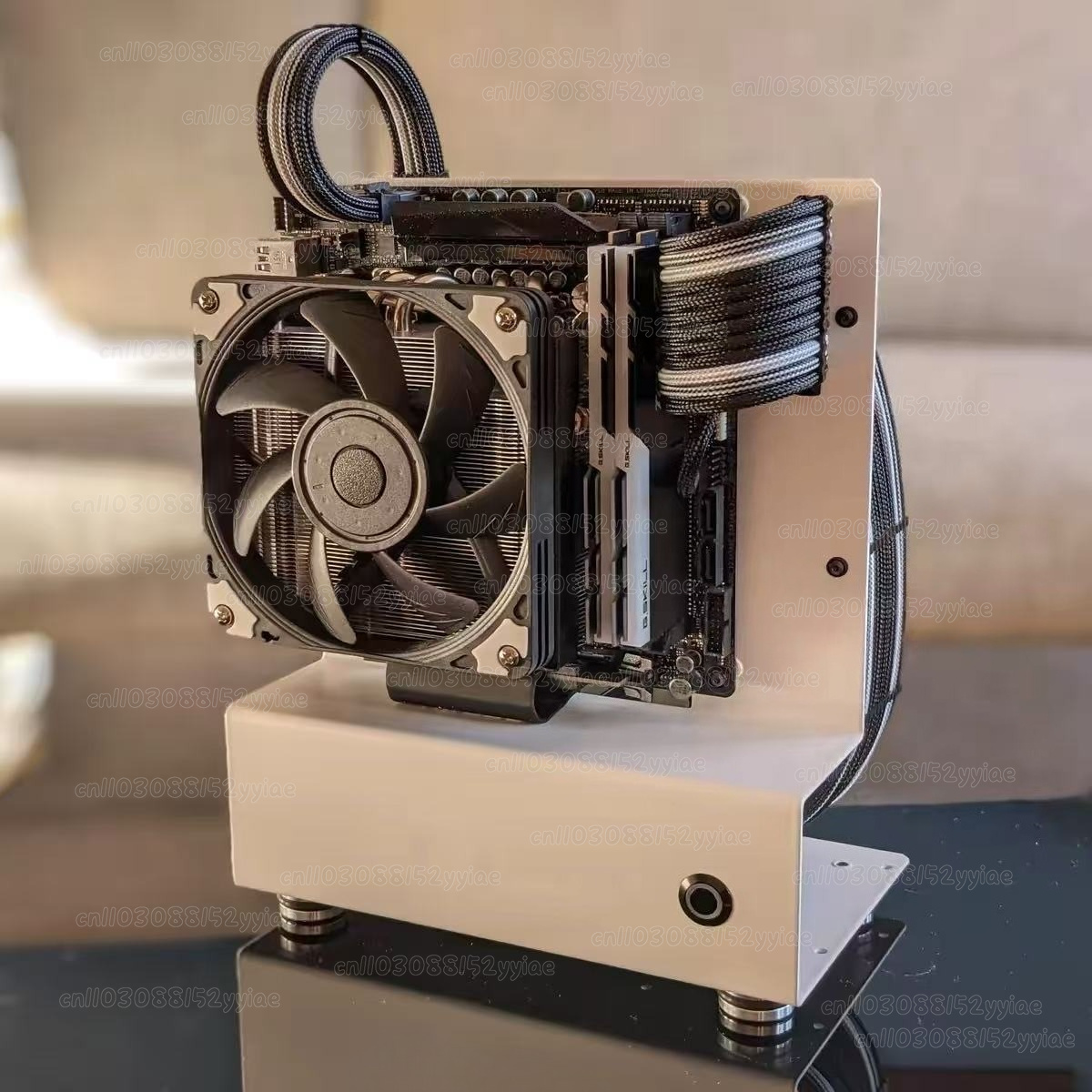 Mini ITX Open Frame Case, Port - đánh giá và giá Pc Gaming Test